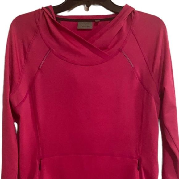 Athleta  - Picture 3 of 9